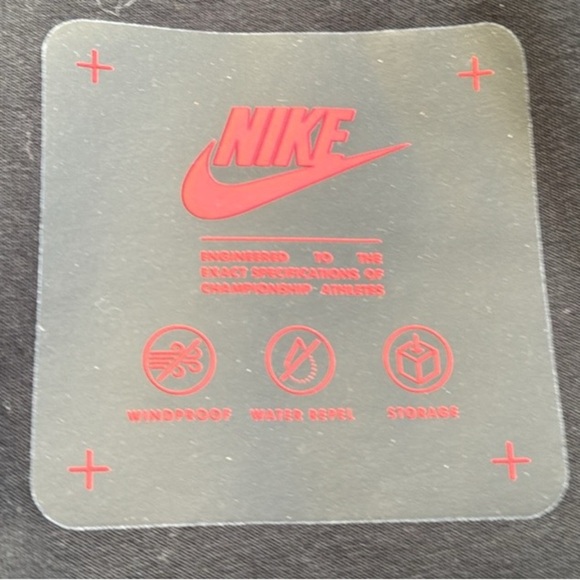 Nike women’s Sportswear Tech Fleece Jacket black size large - Picture 10 of 15